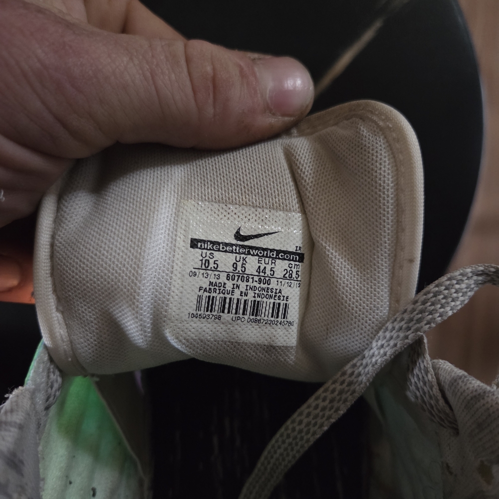 Nike Kids Holographic Sneakers - Picture 8 of 10
